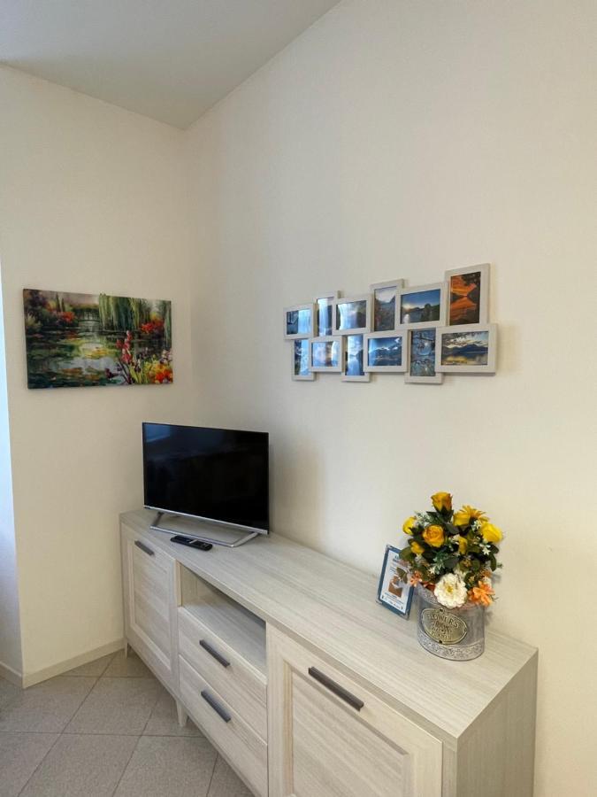 La Casina Al Lago แมนเดลโล เดล ลาริโอ ภายนอก รูปภาพ